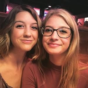 Meet your Posher, Abigail